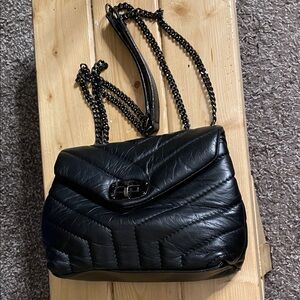 Elegant Black Quilted Shoulder Bag with Chain Strap